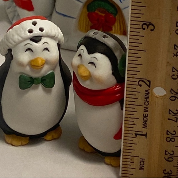 90s FIGIS Penguin Igloo Christmas Dish bowl LOT Salt and Pepper Shaker Vintage - Picture 12 of 16